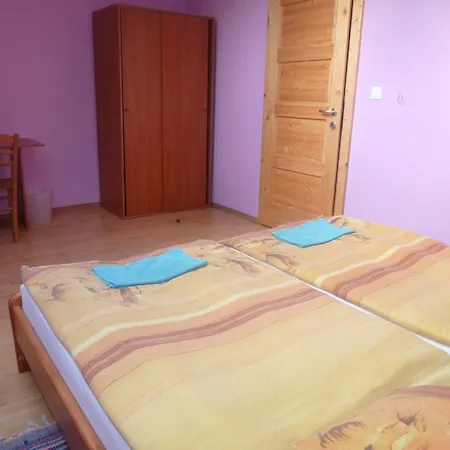 Viki Quarto em Acomodações Particulares
